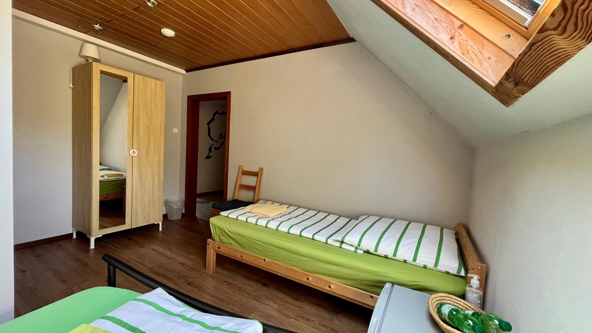 Bed and Breakfast Franky House Am Nuerburgring Quiddelbach Екстер'єр фото